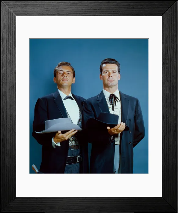Framed Print : MAVERICK, Jack Kelly, James Garner, 1957-62 Framed Print : MAVERICK, Jack Kelly, James Garner, 1957-62