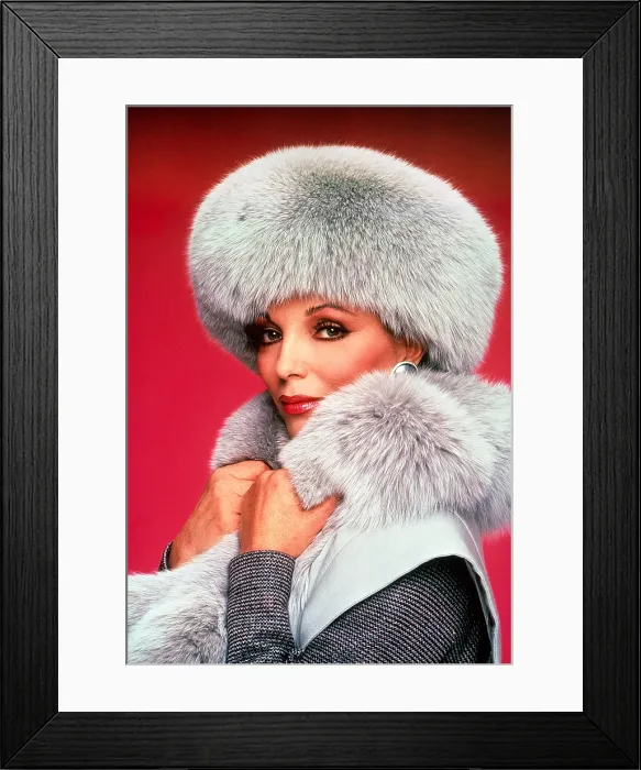 Framed Print : DYNASTY, Joan Collins, 1981-89 Framed Print : DYNASTY, Joan Collins, 1981-89