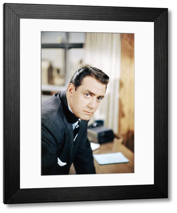 Framed Print : PERRY MASON, Raymond Burr, (1964), 1957-1966