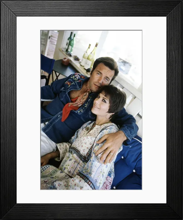 Framed Print : From left, Robert Wagner, Natalie Wood, 1973 Framed Print : From left, Robert Wagner, Natalie Wood, 1973