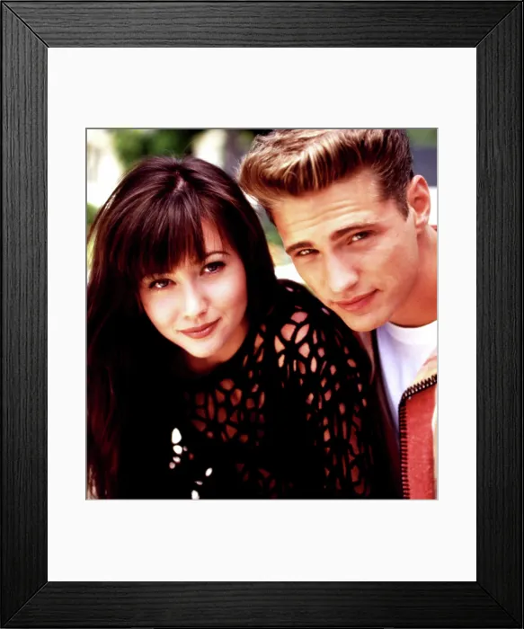 Framed Print : BEVERLY HILLS, 90210, Shannen Doherty, Jason Priestley, (1992), 1990-2000 Framed Print : BEVERLY HILLS, 90210, Shannen Doherty, Jason Priestley, (1992), 1990-2000