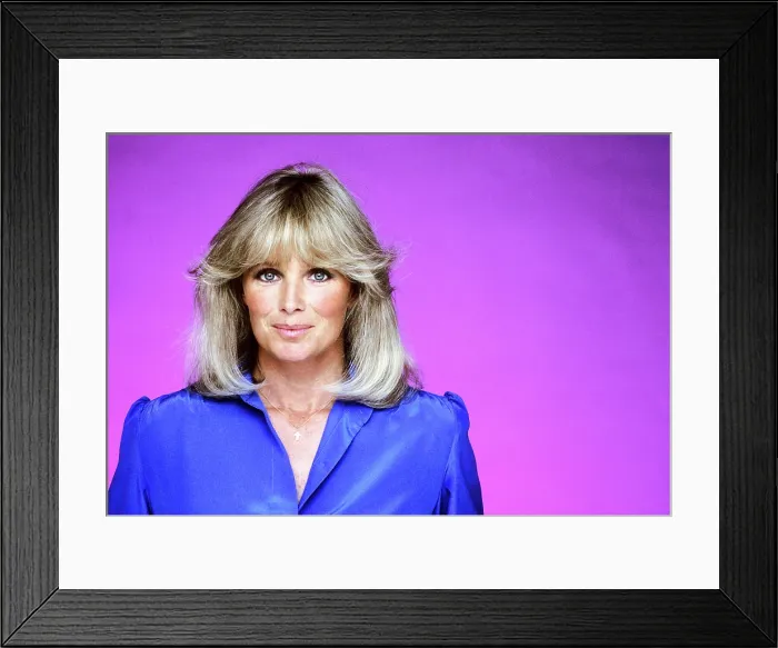 Framed Print : DYNASTY, Linda Evans, series: 1981-1989 Framed Print : DYNASTY, Linda Evans, series: 1981-1989