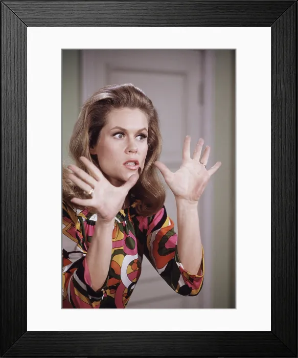 Framed Print : BEWITCHED, Elizabeth Montgomery, on-set, (1967), 1964-1972