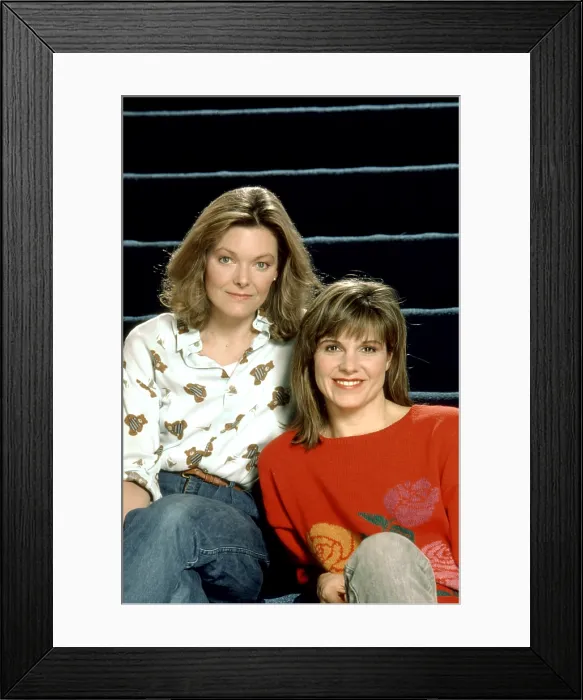 Framed Print : KATE & ALLIE, Jane Curtin, Susan Saint James, (Season 3), 1984-89