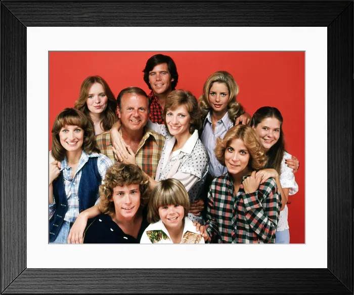 Framed Print : EIGHT IS ENOUGH, Laurie Walters, Susan Richardson, Willie Aames, Dick Van Patten, Grant Goodeve, Adam Rich, Betty Buckley, Dianne Kay, Lani O'Grady, Connie Newton, 1977-1981