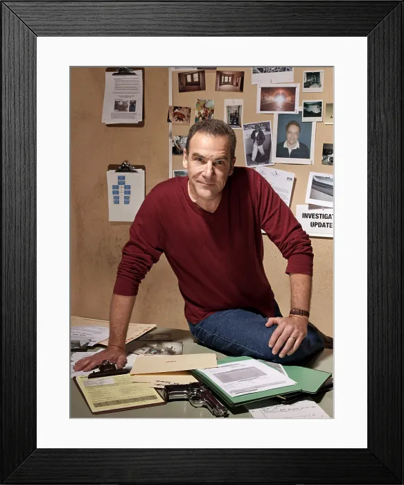 Framed Print : CRIMINAL MINDS, Mandy Patinkin, (Season 1), 2005