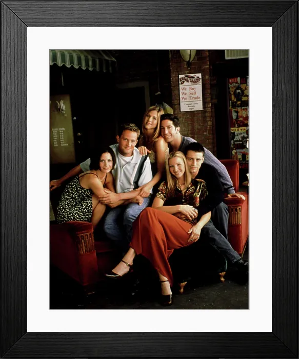 Framed Print : FRIENDS, Courteney Cox, Matthew Perry, Jennifer Aniston, David Schwimmer, Lisa Kudrow, Matt LeBlanc, 2000-01 season, series running 1994-present