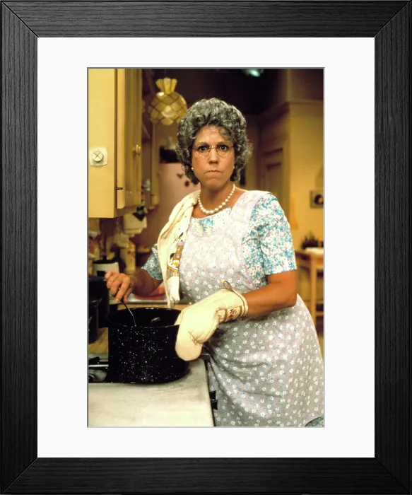 Framed Print : MAMA'S FAMILY, Vicki Lawrence, 1983-90 Framed Print : MAMA'S FAMILY, Vicki Lawrence, 1983-90