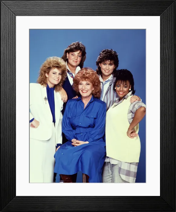 Framed Print : FACTS OF LIFE, Lisa Whelchel, Mindy Cohn, Charlotte Rae, Nancy McKeon, Kim Fields, 1979-88
