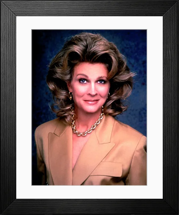 Framed Print : MURPHY BROWN, Candice Bergen, 1988-98 (1992 photo) Framed Print : MURPHY BROWN, Candice Bergen, 1988-98 (1992 photo)