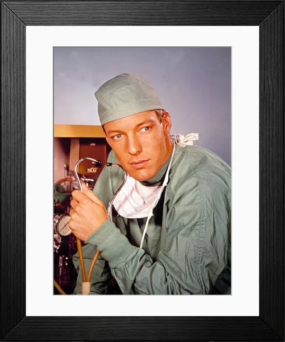 Framed Print : DR. KILDARE, Richard Chamberlain, 1961-66 Framed Print : DR. KILDARE, Richard Chamberlain, 1961-66