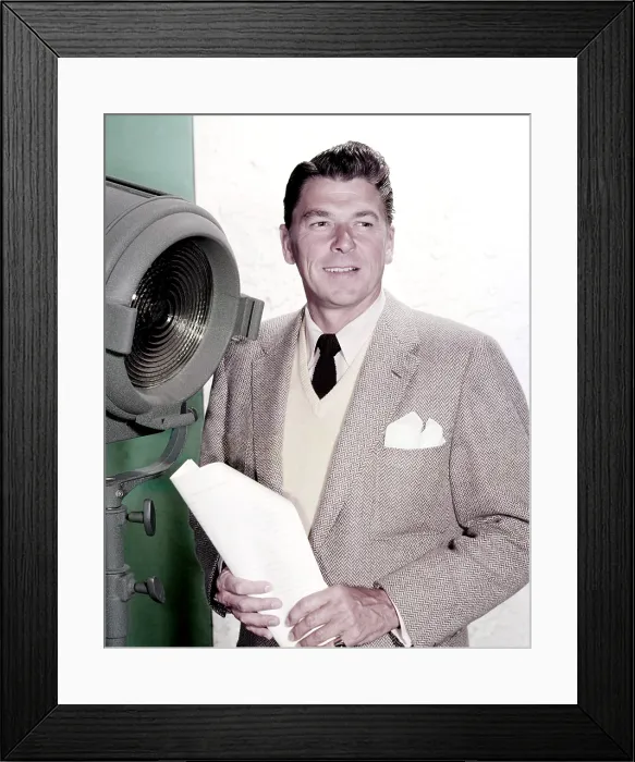 Framed Print : GENERAL ELECTRIC THEATER, host Ronald Reagan, ca. mid-1950s Framed Print : GENERAL ELECTRIC THEATER, host Ronald Reagan, ca. mid-1950s