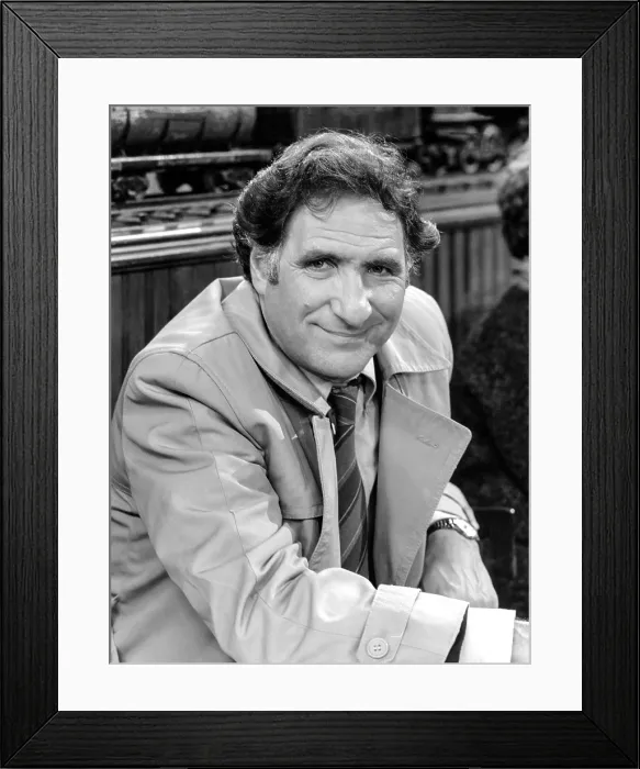 Framed Print : DEAR JOHN, Judd Hirsch, 1988-92 Framed Print : DEAR JOHN, Judd Hirsch, 1988-92