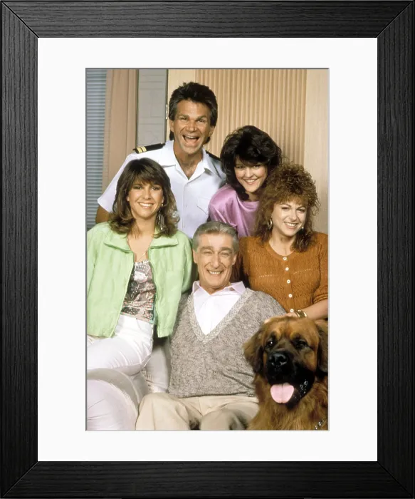 Framed Print : EMPTY NEST, Kristy McNichol, David Leisure, Park Overall, Dinah Manoff, Bear the dog, Richard Mulligan, 1988-1995