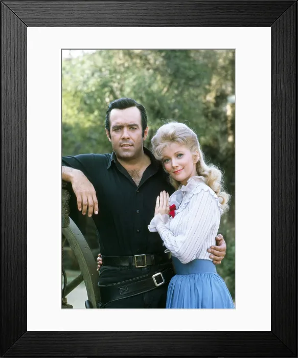 Framed Print : BONANZA, from left: Pernell Roberts, Kathie Browne, 1963, 1959-1973