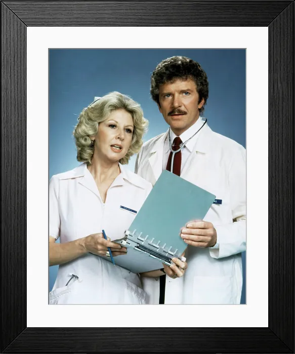 Framed Print : NURSE, (from left): Michael Learned, Robert Reed, 1981-82
