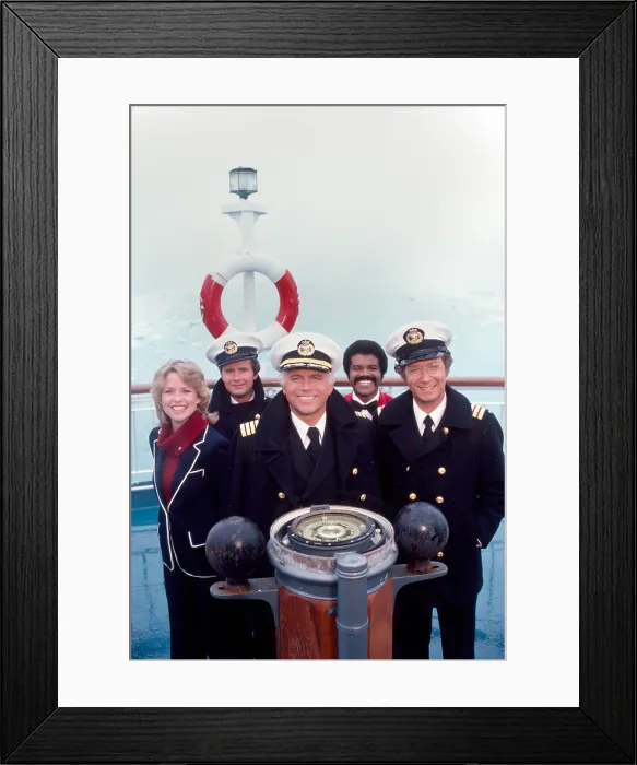 Framed Print : THE LOVE BOAT, from left: Lauren Tewes, Fred Grandy, Gavin MacLeod, Ted Lange, Bernie Kopell, 1977-1986