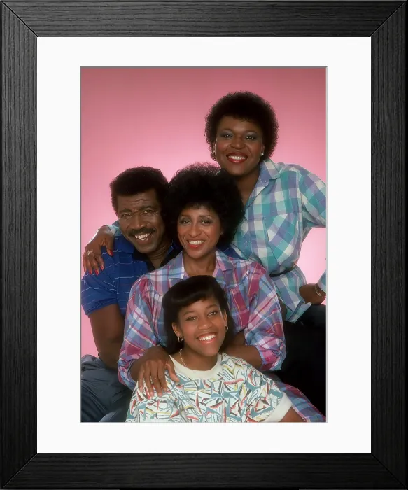 Framed Print : 227, clockwise from left: Hal Williams, Marla Gibbs, Alaina Reed Hall, Regina King (bottom), (1985), 1985-1990