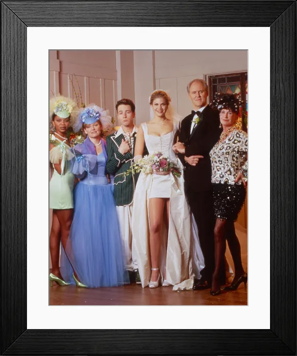 Framed Print : 3RD ROCK FROM THE SUN, from left: from left: Simbi Kali, Jane Curtin, French Stewart, Kristen Johnston, John Lithgow, Elmarie Wendel, 1996-2001 Framed Print : 3RD ROCK FROM THE SUN, from left: from left: Simbi Kali, Jane Curtin, French Stewart, Kristen Johnston, John Lithgow, Elmarie Wendel, 1996-2001