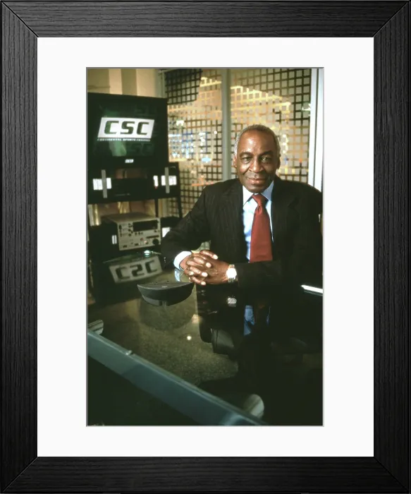 Framed Print : SPORTS NIGHT, Robert Guillaume, 1998-2000 Framed Print : SPORTS NIGHT, Robert Guillaume, 1998-2000