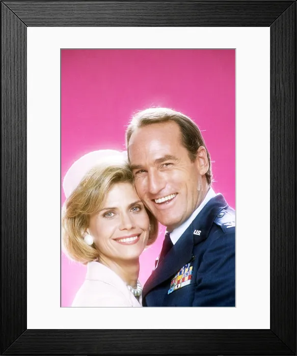 Framed Print : CALL TO GLORY, from left: Cindy Pickett, Craig T. Nelson, 1984, 1984-1985