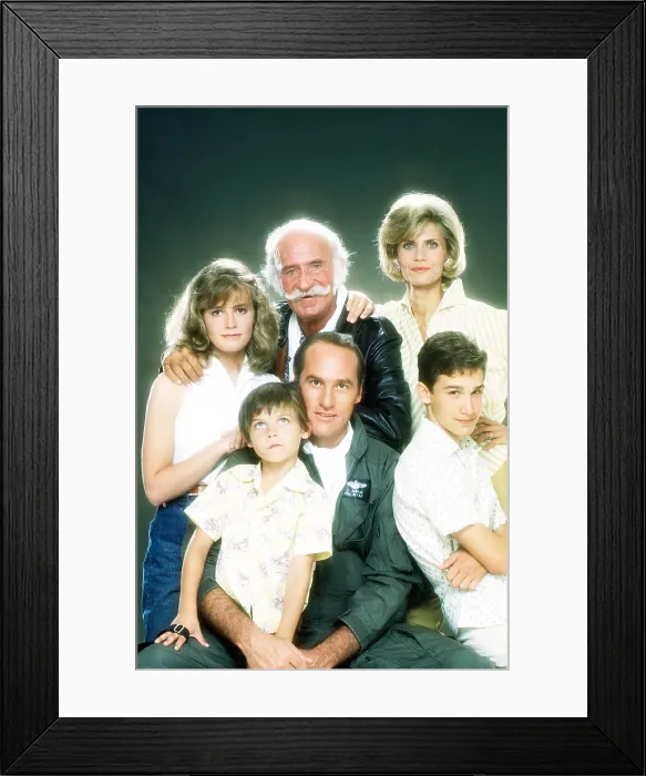 Framed Print : CALL TO GLORY, top, from left: Elisabeth Shue, Keenan Wynn, Cindy Pickett, bottom, from left: Gabriel Damon, Craig T. Nelson, David Hollander, 1984, 1984-1985