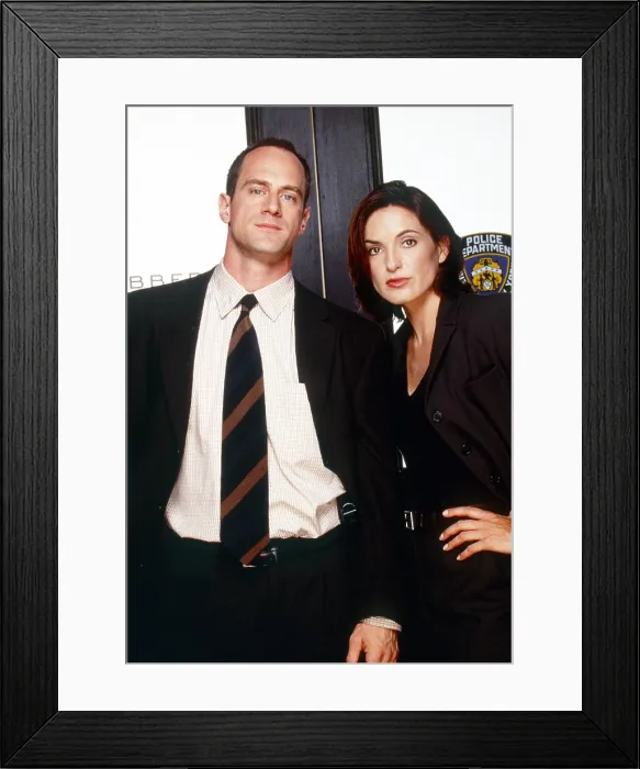 Framed Print : LAW & ORDER: SPECIAL VICTIMS UNIT, from left: Christopher Meloni, Mariska Hargitay, (1999-)