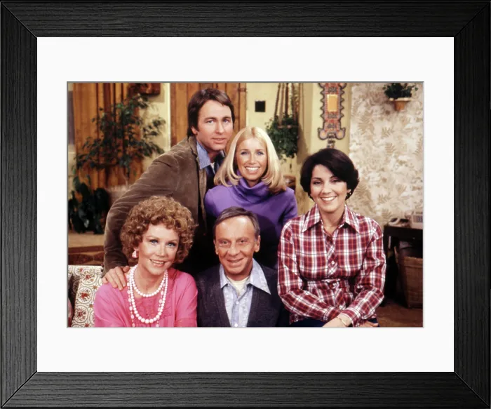 Framed Print : THREE'S COMPANY, rear from left: John Ritter, Suzanne Somers, foreground from left: Audra Lindley, Norman Fell, Joyce DeWitt (Season 1), 1977-84