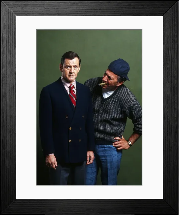 Framed Print : THE ODD COUPLE, from left: Tony Randall, Jack Klugman, (1970), 1970-75