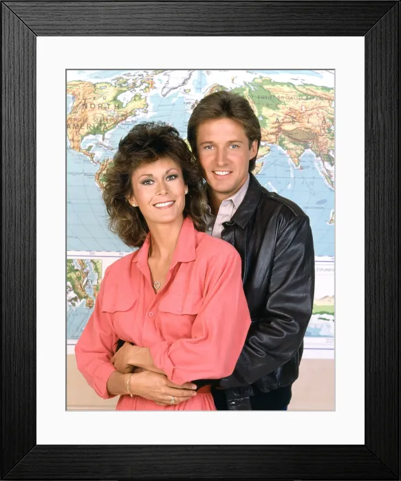 Framed Print : SCARECROW AND MRS. KING, from left: Kate Jackson, Bruce Boxleitner, 1983-87