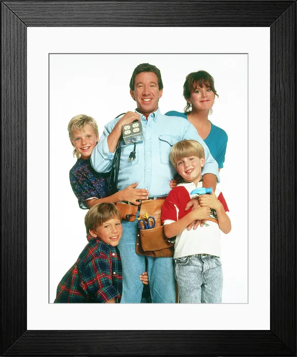 Framed Print : HOME IMPROVEMENT, clockwise l-r: Zachery Ty Bryan, Tim Allen, Patricia Richardson, Taran Noah Smith, Jonathan Taylor Thomas, (Season 1, 1991)