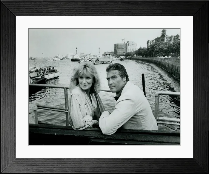 Framed Print : THE LOVE BOAT, from left, Linda Evans, Lee Majors, China Cruise: The Pledge  /  East Meets West  /  Dear Roberta  /  My Two Dumplings: Part 1, (Season 7, Epsidoe 1, aired Oct 1)