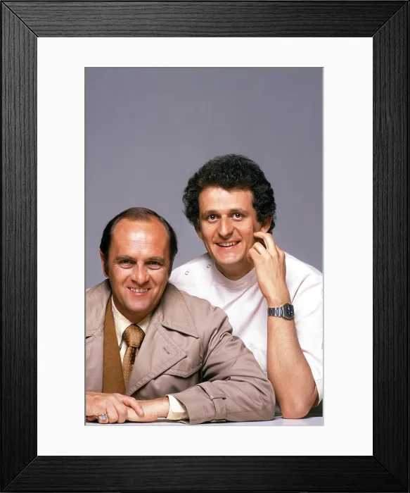 Framed Print : THE BOB NEWHART SHOW, from left: Bob Newhart, Peter Bonerz, 1974, 1972-1978 Framed Print : THE BOB NEWHART SHOW, from left: Bob Newhart, Peter Bonerz, 1974, 1972-1978