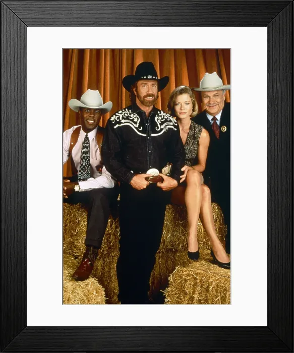 Framed Print : WALKER, TEXAS RANGER, from left: Clarence Gilyard Jr. Chuck Norris, Sheree J. Wilson, Noble Willingham, (1993-2001)