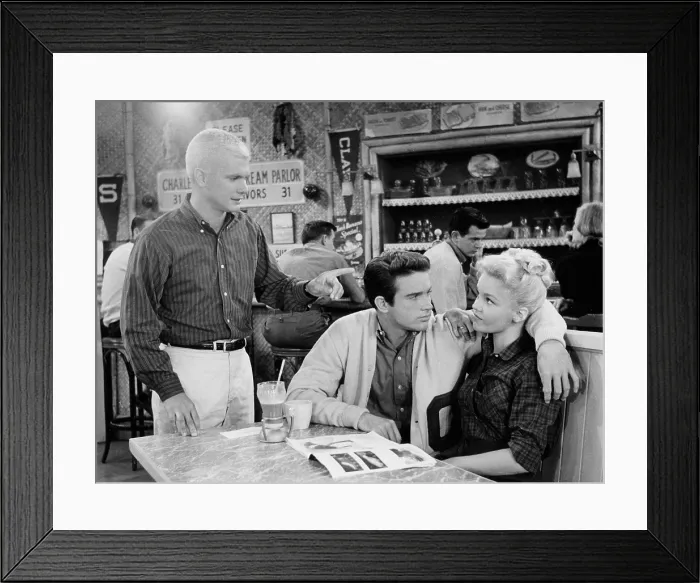 Framed Print : THE MANY LOVES OF DOBIE GILLIS, (aka DOBIE GILLIS), Dwayne Hickman, Warren Beatty, Tuseday Weld, The Fist Fighter, (Season 1, Episode 16, aired Jan 19, 1960), 1959-63 Framed Print : THE MANY LOVES OF DOBIE GILLIS, (aka DOBIE GILLIS), Dwayne Hickman, Warren Beatty, Tuseday Weld, The Fist Fighter, (Season 1, Episode 16, aired Jan 19, 1960), 1959-63