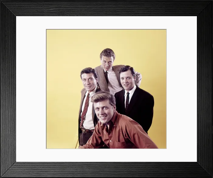 Framed Print : 77 SUNSET STRIP, clockwise from front, Edd Byrnes, Efrem Zimbalist, Jr. Roger Smith, Richard Long, 1958-64 (1960 photo)