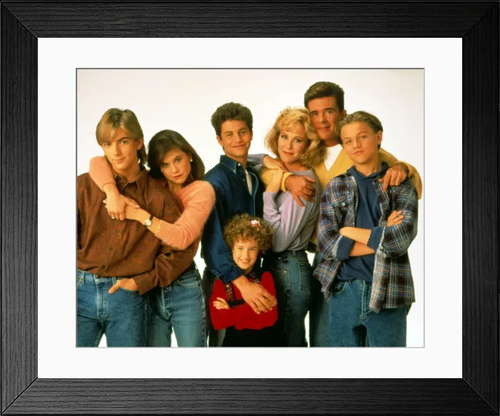 Framed Print : GROWING PAINS, 1985-92, Jeremy Miller, Tracey Gold, Kirk Cameron, Ashley Johnson, Joanna Kerns, Alan Thicke, Leonardo Di Caprio, 1991 cast shot