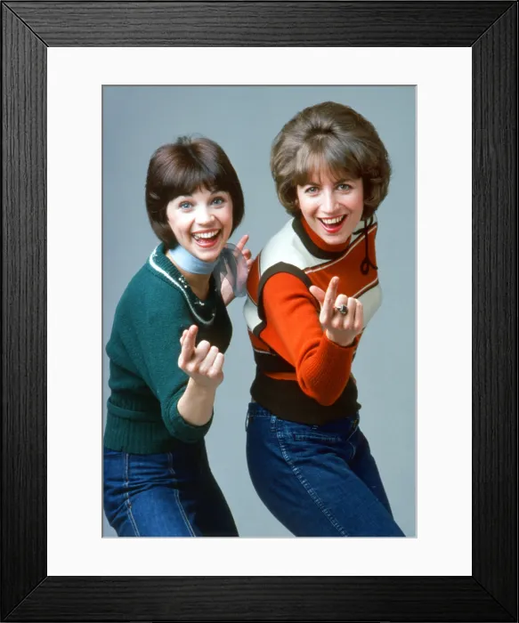 Framed Print : LAVERNE & SHIRLEY, from left: Cindy Williams, Penny Marshall, 1976-1983 Framed Print : LAVERNE & SHIRLEY, from left: Cindy Williams, Penny Marshall, 1976-1983