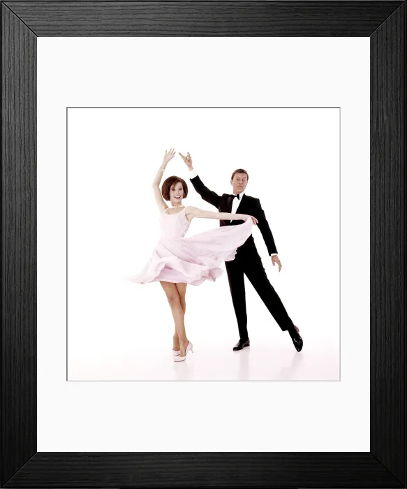 Framed Print : THE DICK VAN DYKE SHOW, from left, Mary Tyler Moore, Dick Van Dyke, (1965), 1961-66