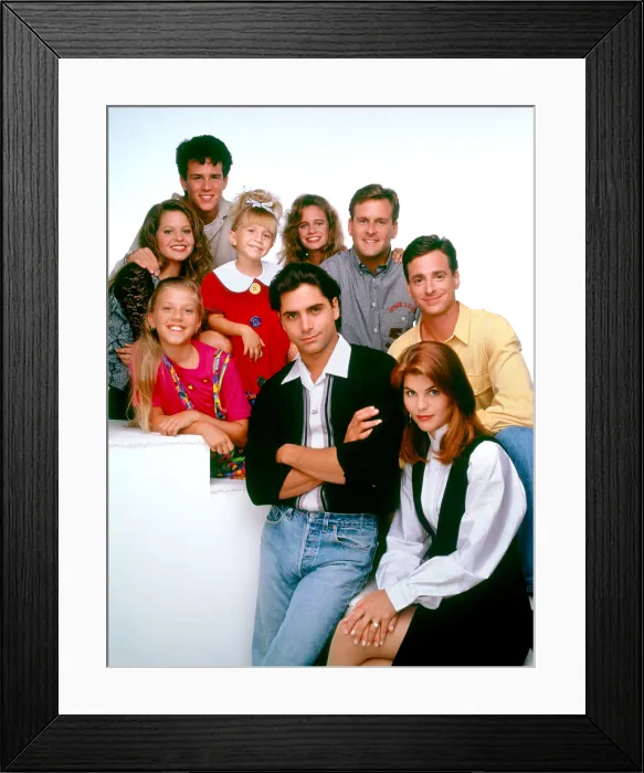 Framed Print : FULL HOUSE, clockwise from lower right: Lori Loughlin, John Stamos, Jodie Sweetin, Candace Cameron, Scott Weinger, Mary-Kate / Ashley Olsen, Andrea Barber, Dave Coulier, Bob Saget