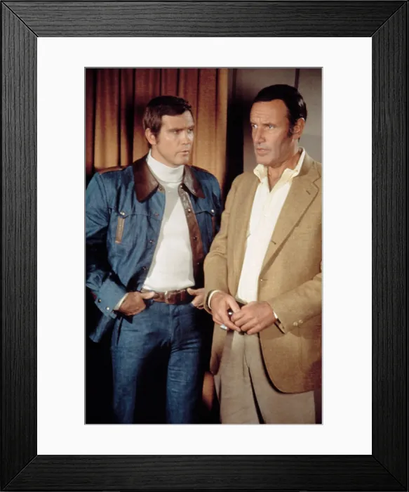 Framed Print : SIX MILLION DOLLAR MAN, Lee Majors, Richard Anderson, 1974-78 Framed Print : SIX MILLION DOLLAR MAN, Lee Majors, Richard Anderson, 1974-78