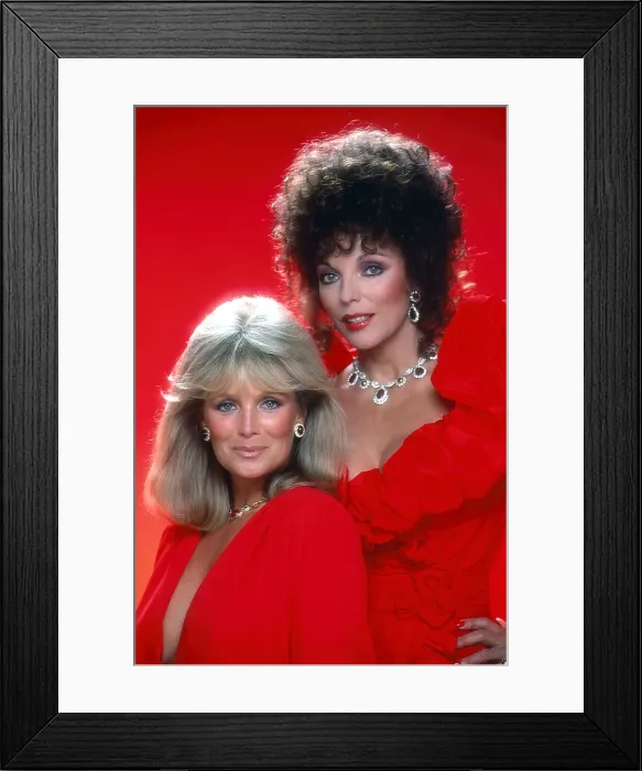 Framed Print : DYNASTY, from left: Linda Evans, Joan Collins, (1982), 1981-89