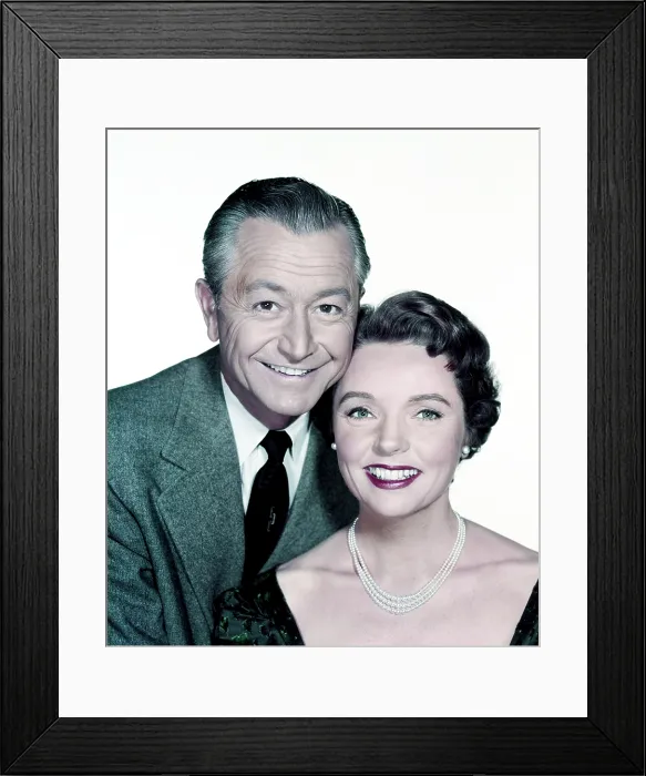 Framed Print : FATHER KNOWS BEST, from left, Robert Young, Jane Wyatt, 1954-60 Framed Print : FATHER KNOWS BEST, from left, Robert Young, Jane Wyatt, 1954-60