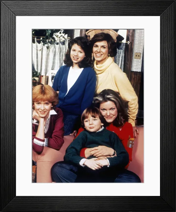 Framed Print : KATE & ALLIE, clockwise from left: Allison Smith, Ari Meyers, Susan Saint James, Jane Curtin, Fred Koehler, 1984-1989 Framed Print : KATE & ALLIE, clockwise from left: Allison Smith, Ari Meyers, Susan Saint James, Jane Curtin, Fred Koehler, 1984-1989