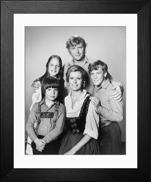 Framed Print : SWISS FAMILY ROBINSON, clockwise from top center: Martin Milner, Willie Aames, Pat Delaney, Eric Olson, Helen Hunt, 1975-76