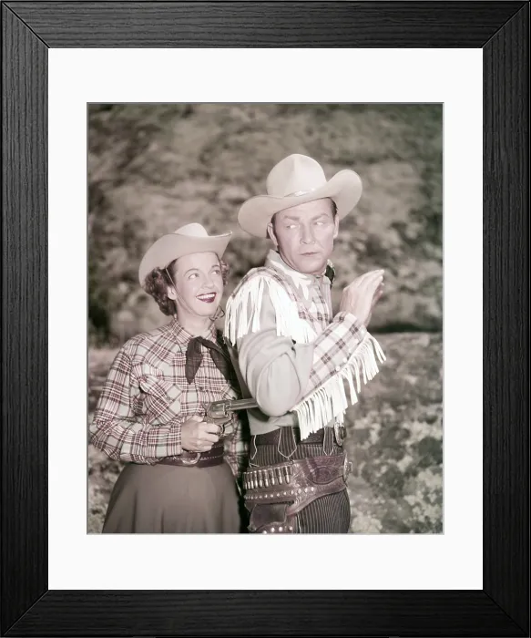 Framed Print : THE ROY ROGERS SHOW, From left: Dale Evans, Roy Rogers, 1951-1957 Framed Print : THE ROY ROGERS SHOW, From left: Dale Evans, Roy Rogers, 1951-1957