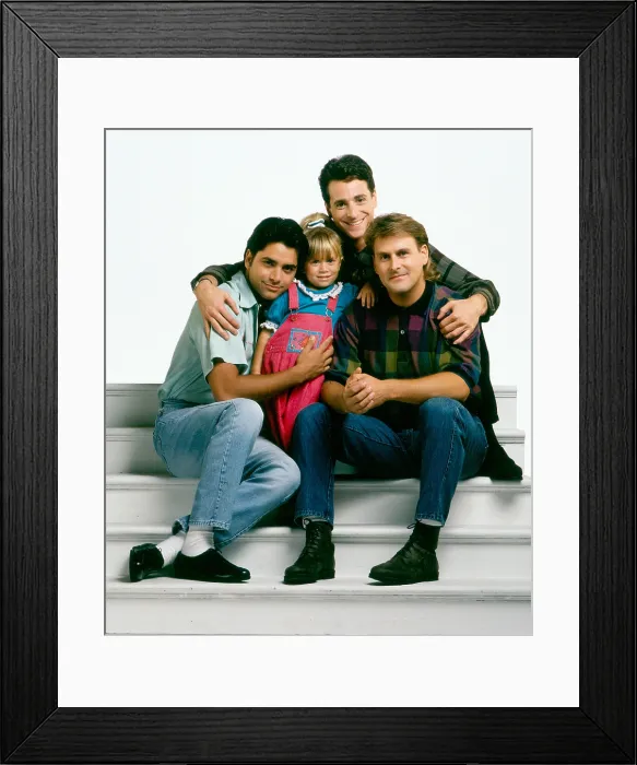 Framed Print : FULL HOUSE, from left: John Stamos, Mary-Kate / Ashley Olsen, Bob Saget, Dave Coulier, 1987-1995