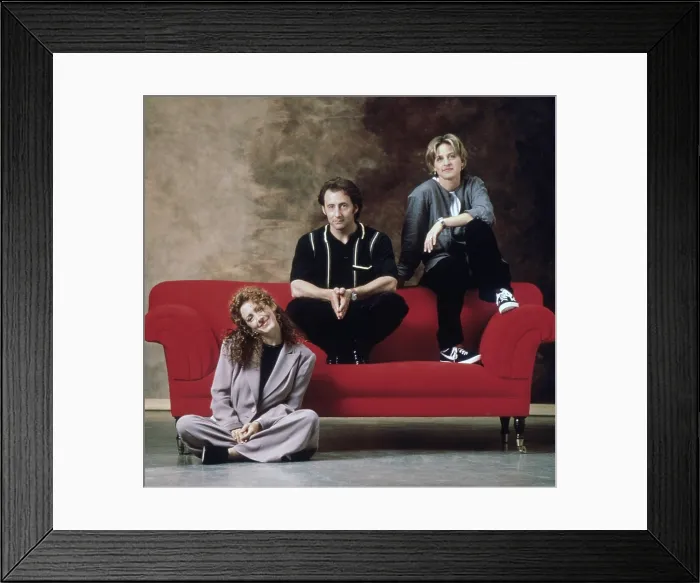 Framed Print : ELLEN, (aka THESE FRIENDS OF MINE), from left: Joely Fisher, Ayre Gross, Ellen Degeneres, (1994), 1994-1998