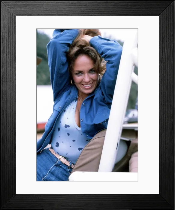 Framed Print : DUKES OF HAZZARD, Catherine Bach, 1979-1985 Framed Print : DUKES OF HAZZARD, Catherine Bach, 1979-1985