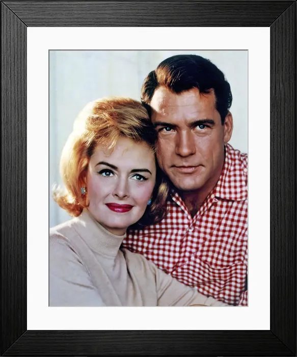 Framed Print : THE DONNA REED SHOW, Donna Reed, Carl Betz, (1962), 1958-1966 Framed Print : THE DONNA REED SHOW, Donna Reed, Carl Betz, (1962), 1958-1966